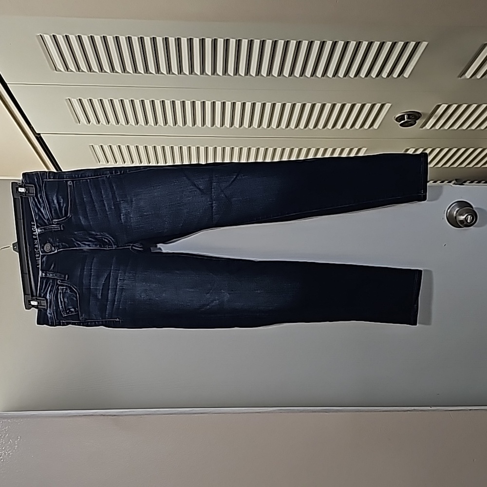 American eagle skinny next level stretch. Skinny size in short.